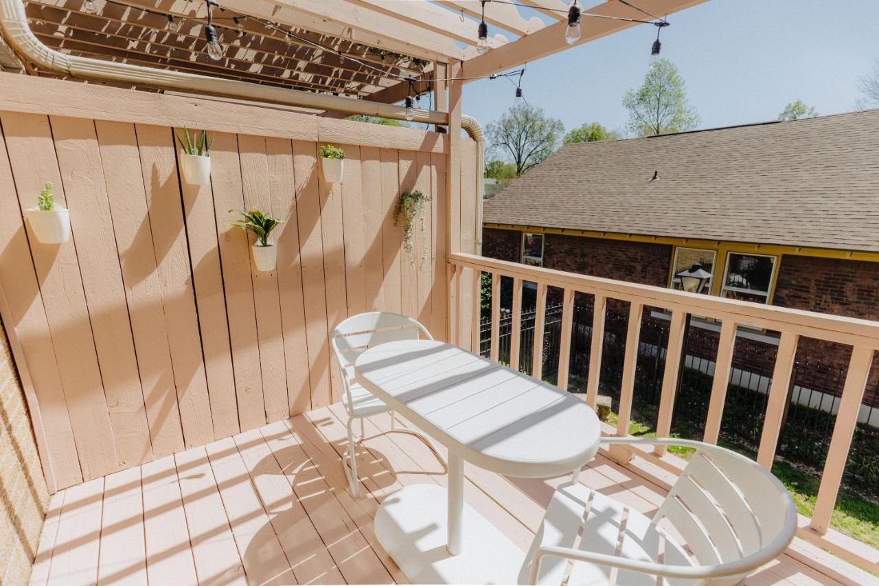 Centrally Located 2Br Overton Square Unit 2 Fast Wifi Free Parking Yes Pets MemphisMemphis  Kültér fotó