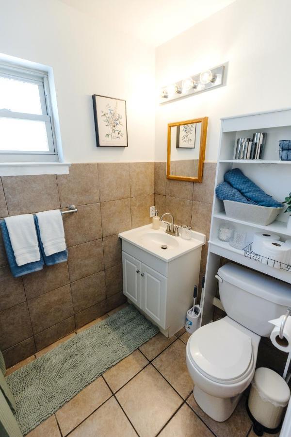 Centrally Located 2Br Overton Square Unit 2 Fast Wifi Free Parking Yes Pets MemphisMemphis  Kültér fotó