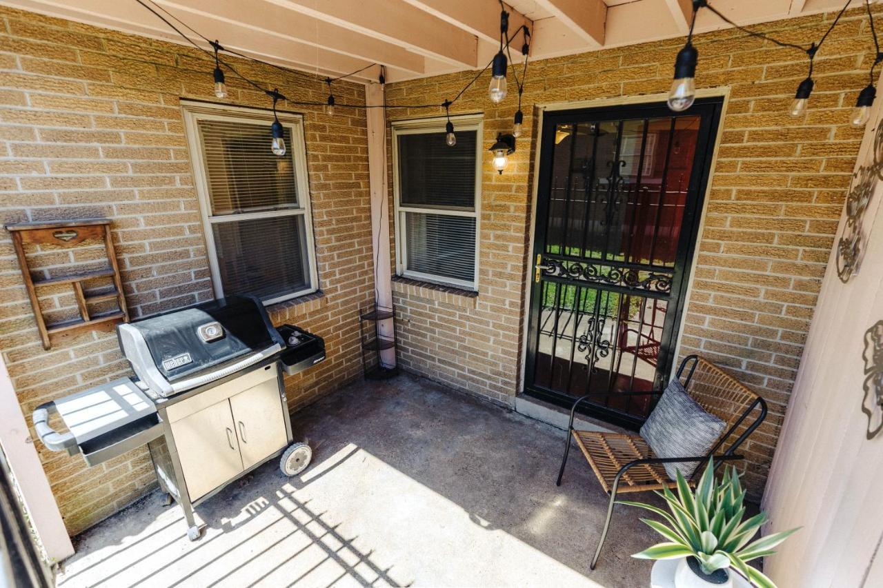 Centrally Located 2Br Overton Square Unit 2 Fast Wifi Free Parking Yes Pets MemphisMemphis  Kültér fotó